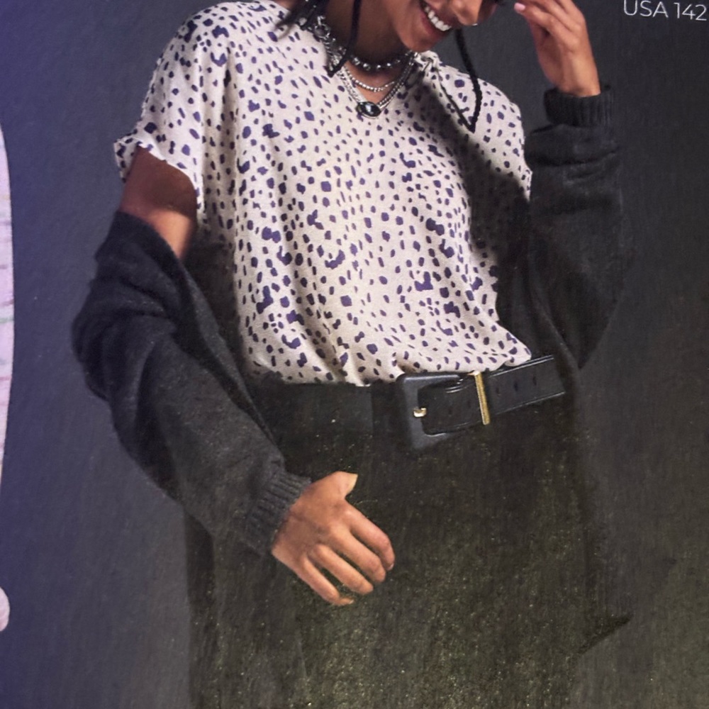 CAbi Meow Top 4343 Size Medium Cream and Purple Patterned Blouse